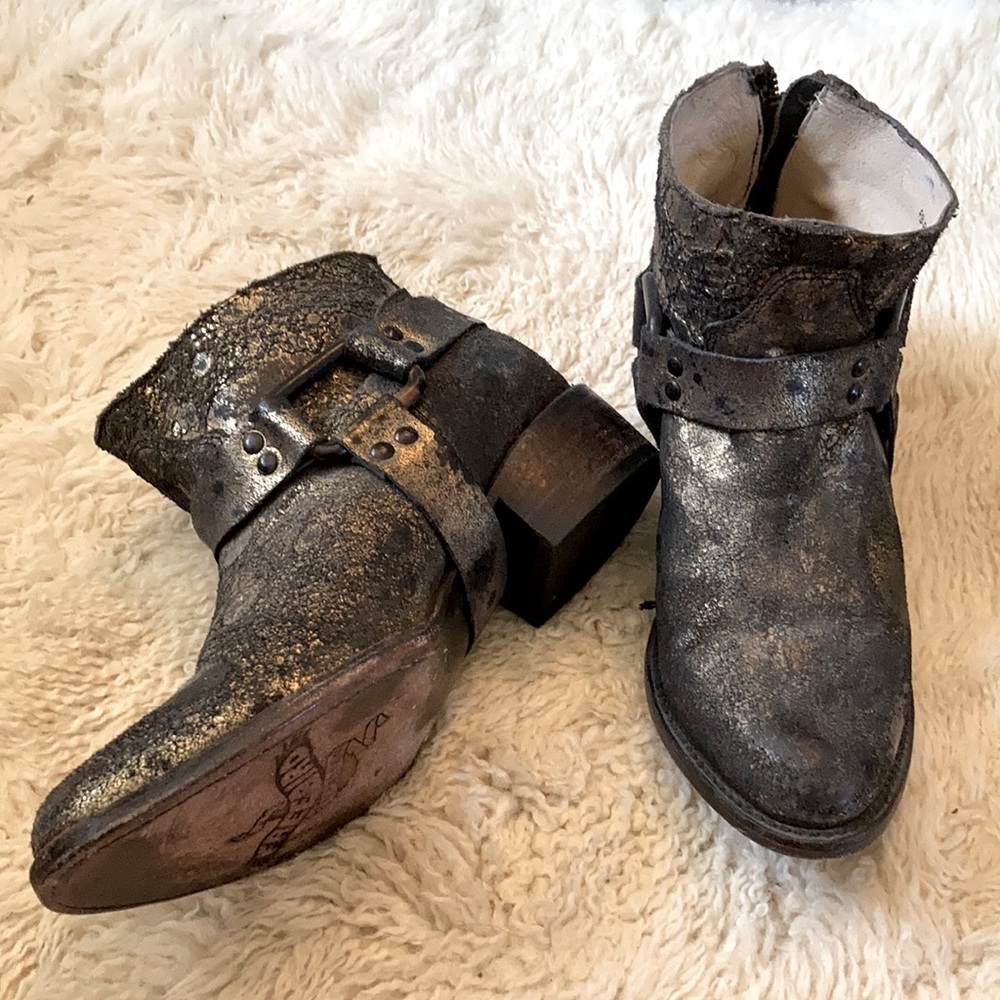 Size 9, Leather, Black and Gold Freebird booties. Worn twice, basically new!